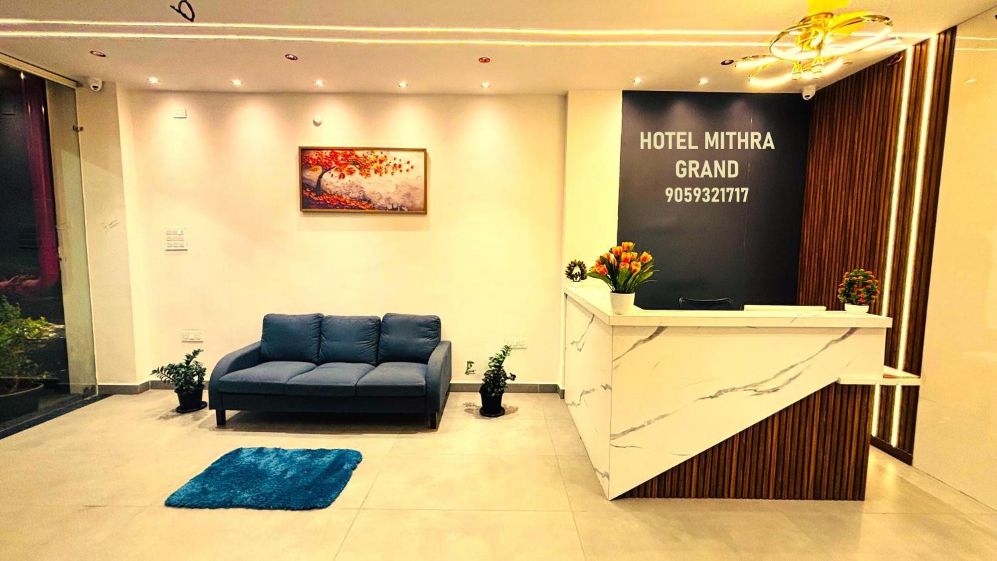 Hotel Mithra Grand Хидерабад Екстериор снимка
